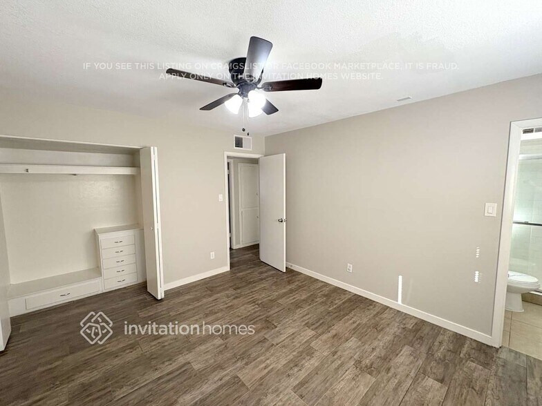 Building Photo - 7539 W Indianola Ave