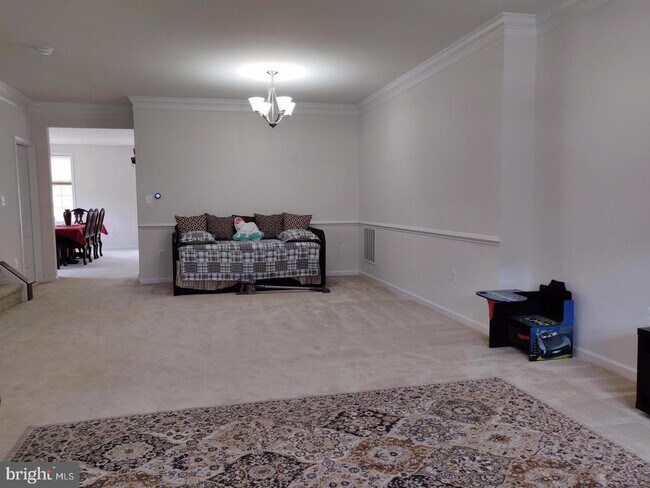 Building Photo - 42891 Edgegrove Heights Terrace