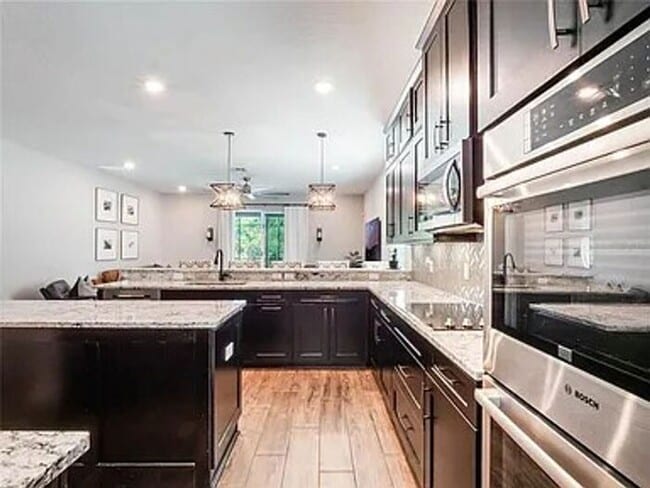Building Photo - Stunning 5 bedroom home in Longwood