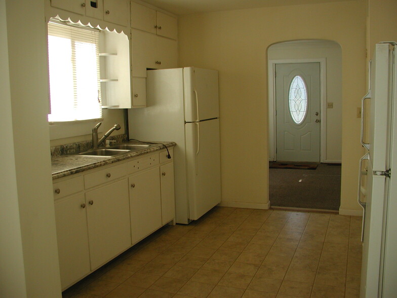 Building Photo - 402 Wolfe Ave