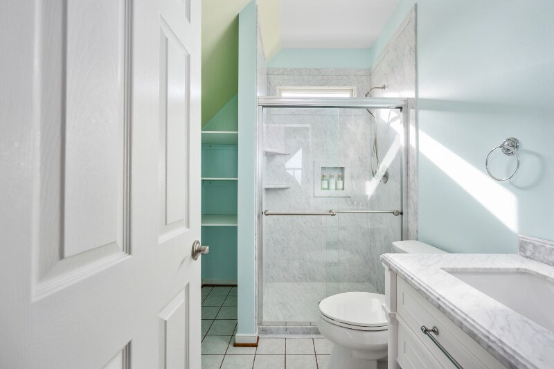 Building Photo - 145 Old Farm Hollow