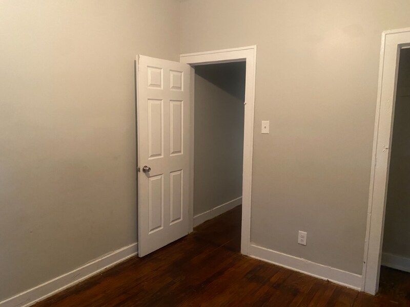 Building Photo - 15521 Log Cabin St