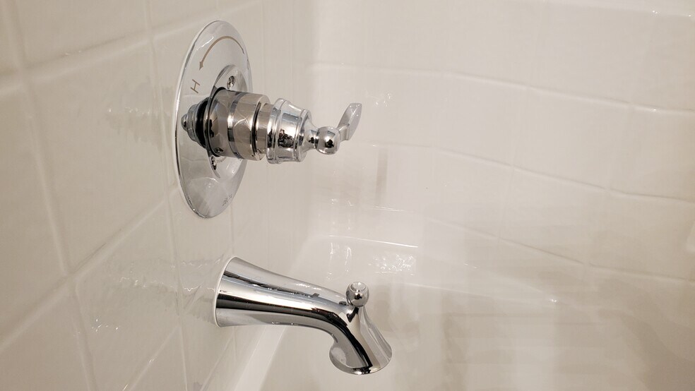 Building Photo - 16918 N Gwinnett Ave