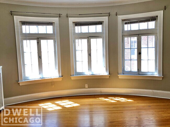 Building Photo - 1509 Hinman Ave