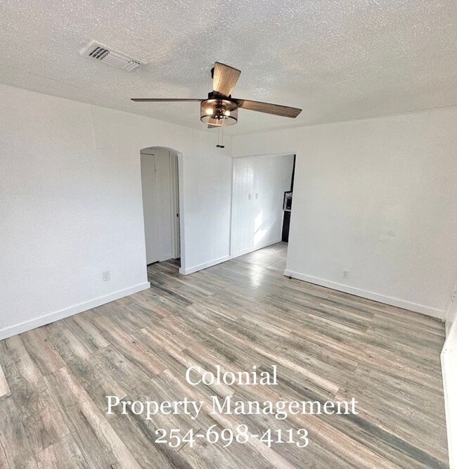 Building Photo - AVAILABLE NOW! (SECTION 8 ACCEPTED)