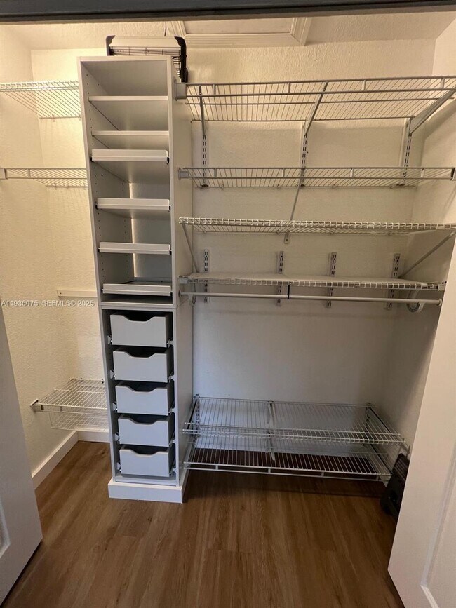 Building Photo - 2098 NE 167th St