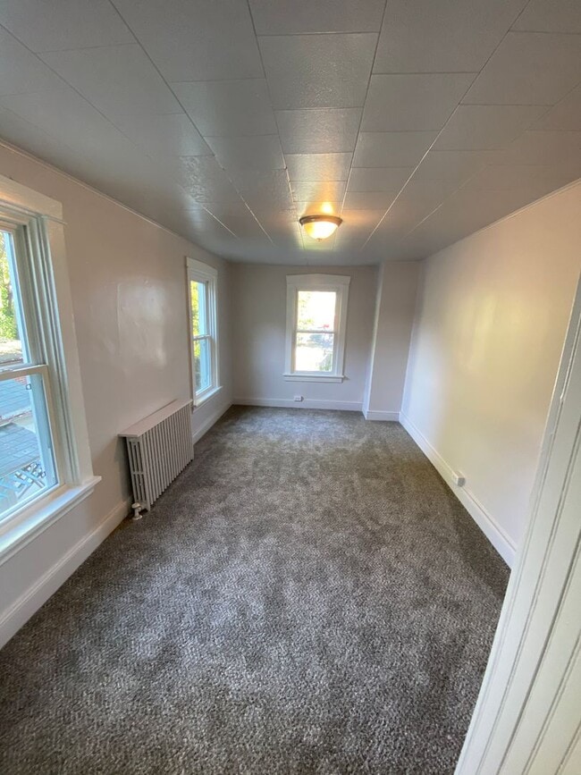 Building Photo - Charming 3 BR /2 BA Home in Lancaster City
