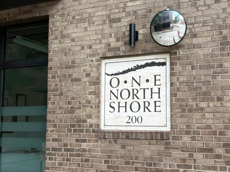 Building Photo - 200 Manufacturers Rd