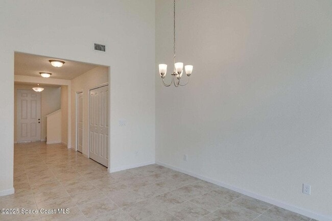 Building Photo - 759 Simeon Dr
