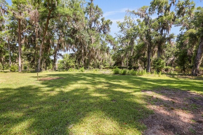 Building Photo - 3 Bedrooms, 2.5 Baths, and Endless Coastal Charm in Townsend, GA