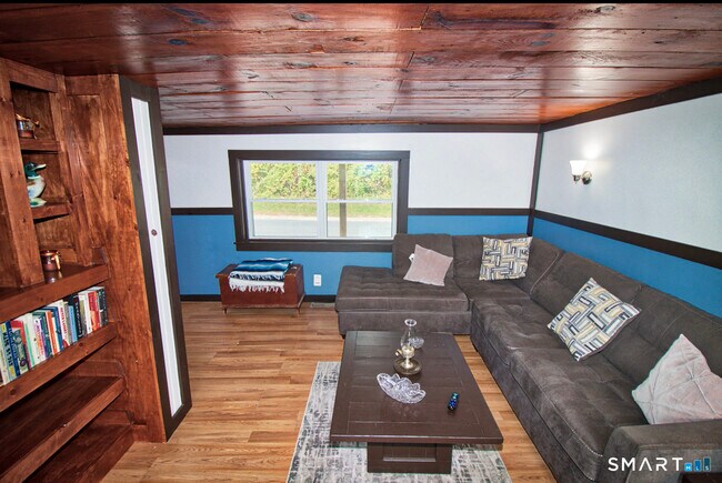 Building Photo - 15 Lower Rd