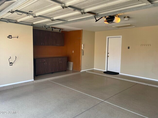 Building Photo - 4137 E Nighthawk Wy