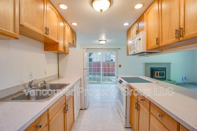 Building Photo - 7104 Louisiana Dr