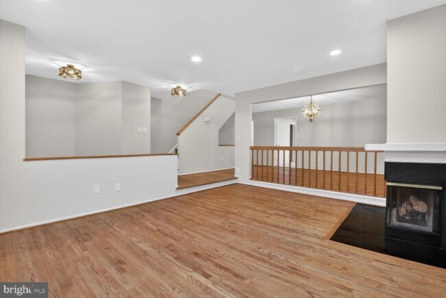 Building Photo - 10949 Whiterim Dr