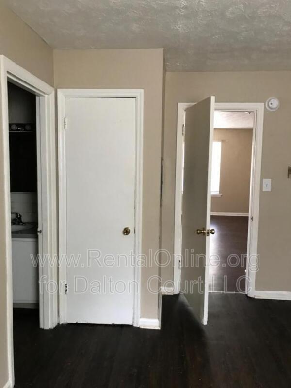 Building Photo - 1972 Cambridge Dr