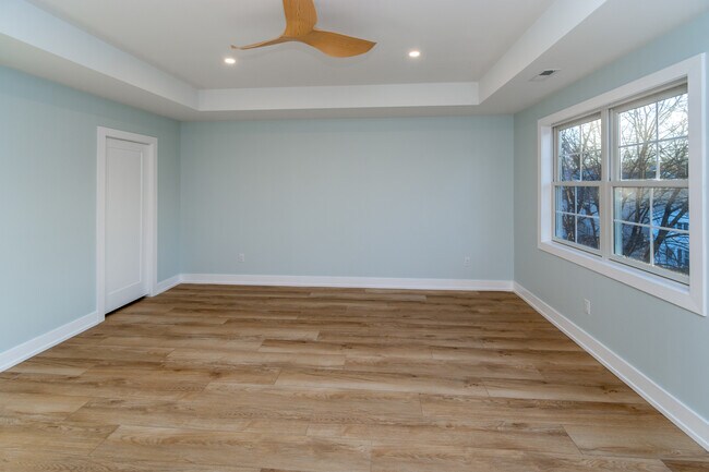 Building Photo - 17 Wilson St