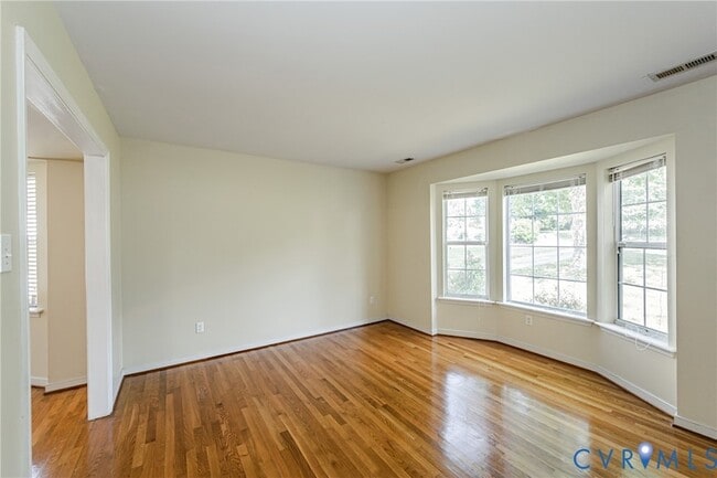 Building Photo - 811 Kiefer Field Ct