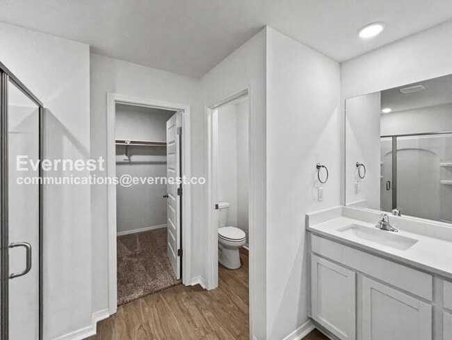 Building Photo - 1517 Ridgefield Cir