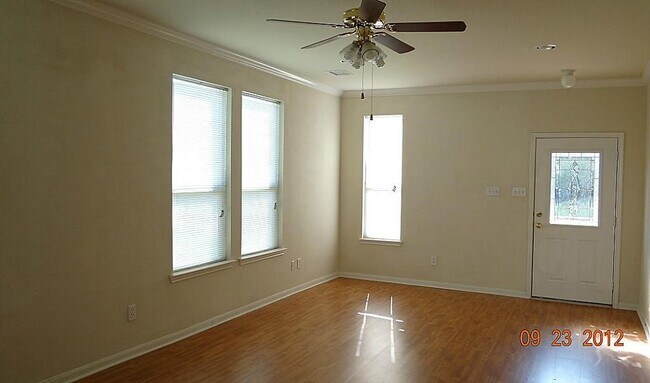 Building Photo - 8007 Montague Manor Ln