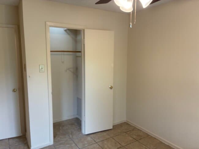 Building Photo - 1219 Truman Ln