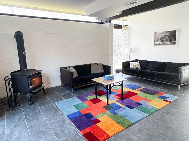 Building Photo - 197 Calkins Rd