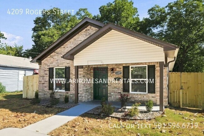 Building Photo - 4209 Rogers St