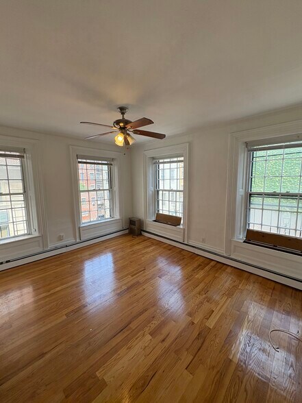 Primary Photo - 20 Joy St