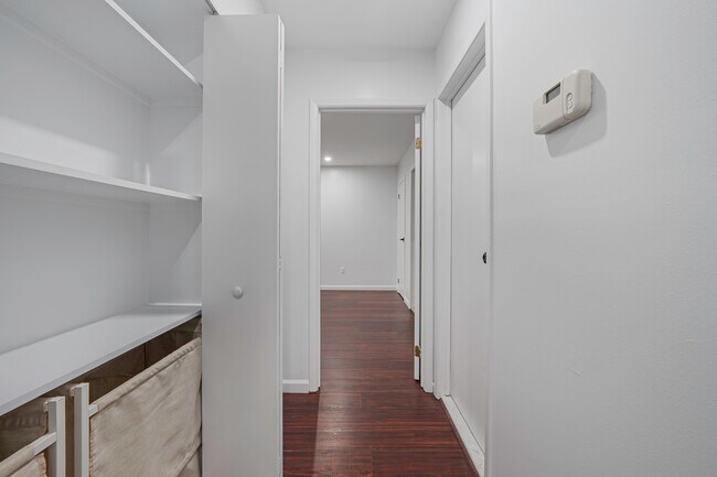 Building Photo - 77 Fairview Cir