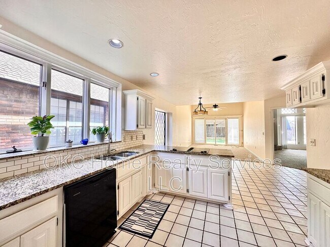 Building Photo - 4232 NW 144th St