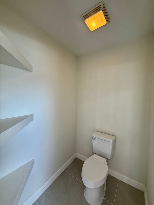 Building Photo - GORGEOUS, Large Completely Renovated Two-Story 4/2.5 PLUS LOFT in POINCIANA VILLAGES!