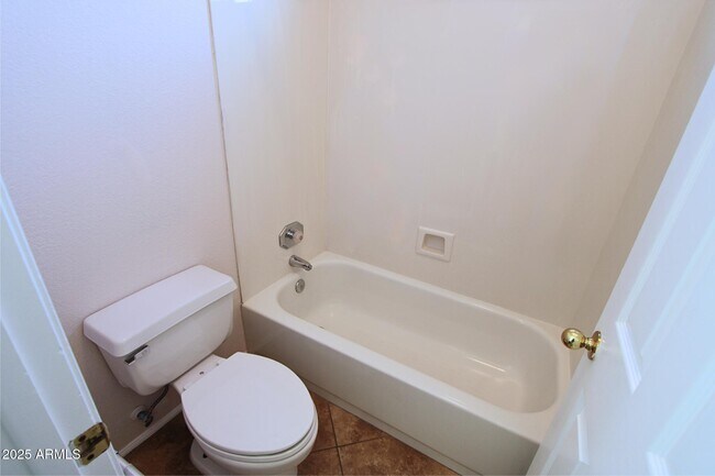Building Photo - 534 S Pueblo St