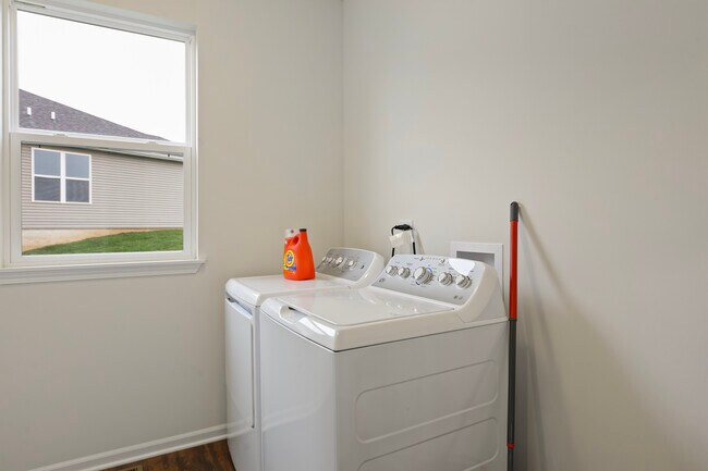 Building Photo - 2310 Truman Trail