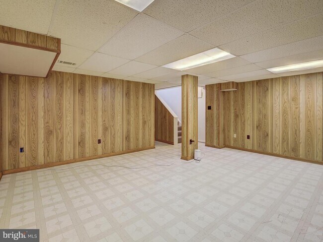 Building Photo - 13907 Concord Ave