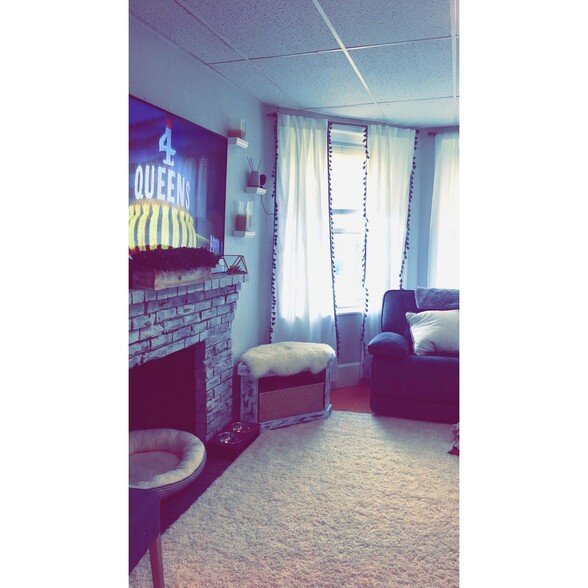 Building Photo - 473 Beacon St