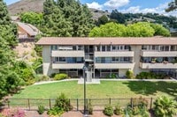 Building Photo - 2345 Paloma Ct