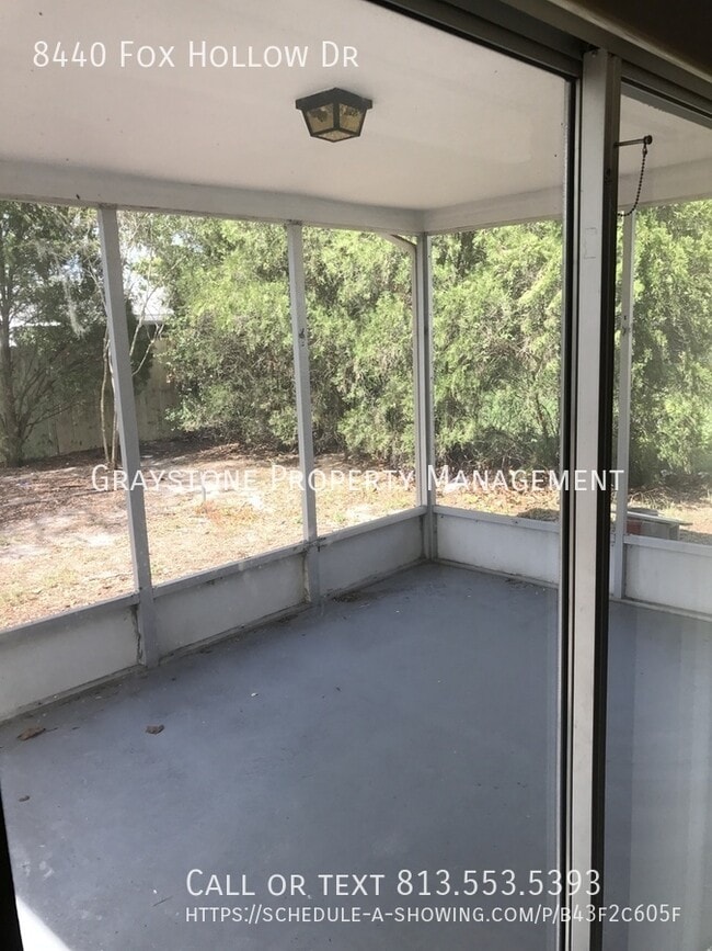 Building Photo - 8440 Fox Hollow Dr