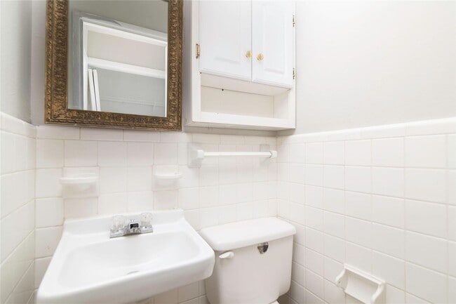 Building Photo - Large lot in Southern Hills....