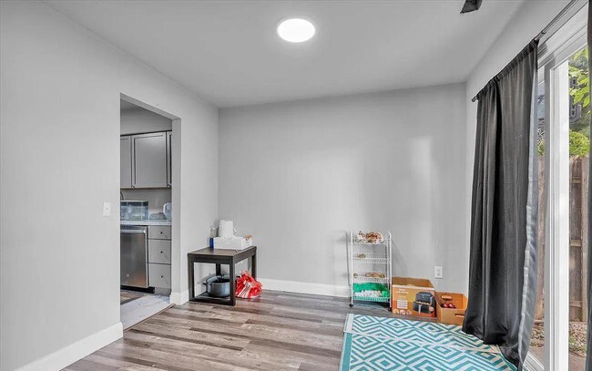 Building Photo - 92 Ginger Dr