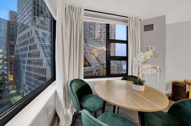 Building Photo - 401 E Ontario St