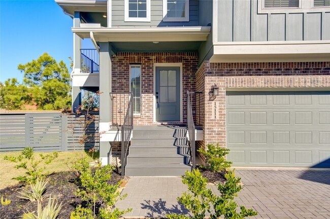 Building Photo - 15111 Colorado Bnd Pk Dr