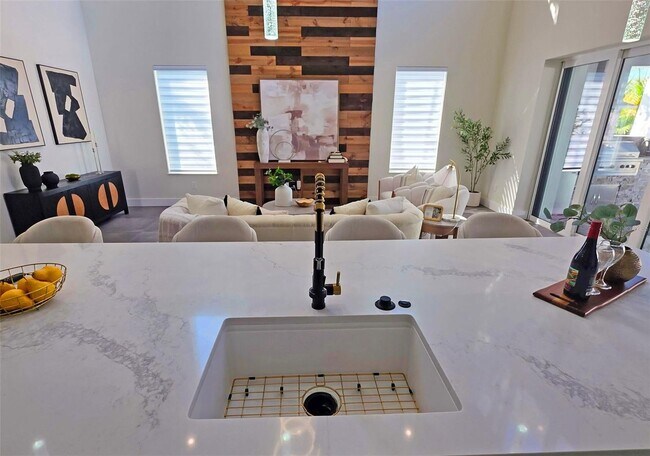 Building Photo - Bold Contemporary Sarasota Luxury Home. 4 Beds/ 4 Baths. Private Pool and Summer Grill.