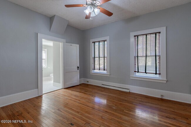 Building Photo - 1072 Brown St