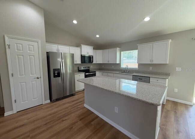 Building Photo - 13756 SW 102nd Pl