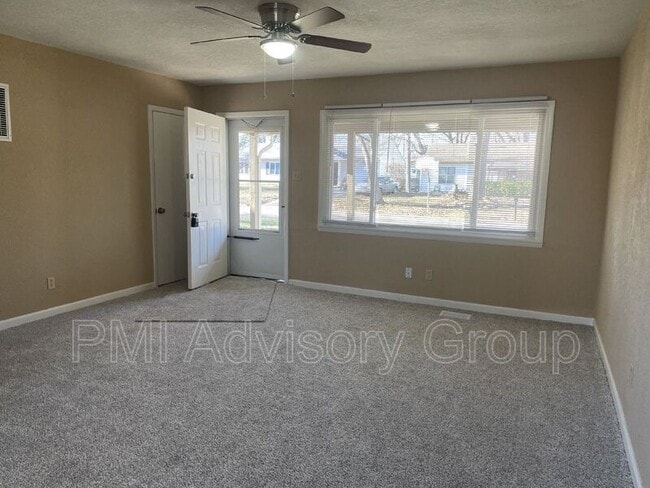 Building Photo - 3510 SW Clare Ave