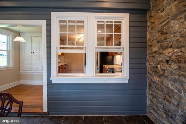 Building Photo - 110 Lyndell Rd