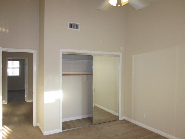 Building Photo - 2283 Waltonia Dr