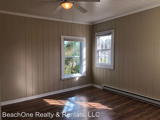 Building Photo - 665 Martin St