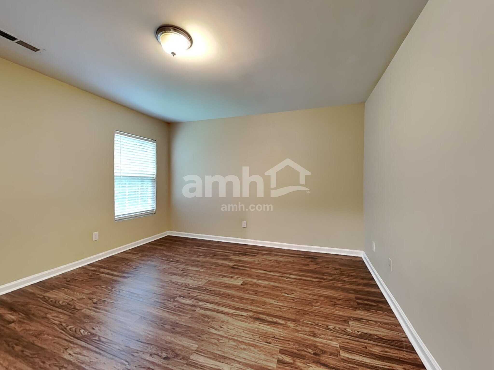 Building Photo - 3120 Genlee Dr