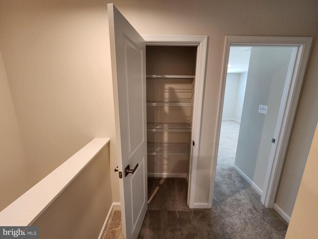 Building Photo - 619 Laurelwood Cir