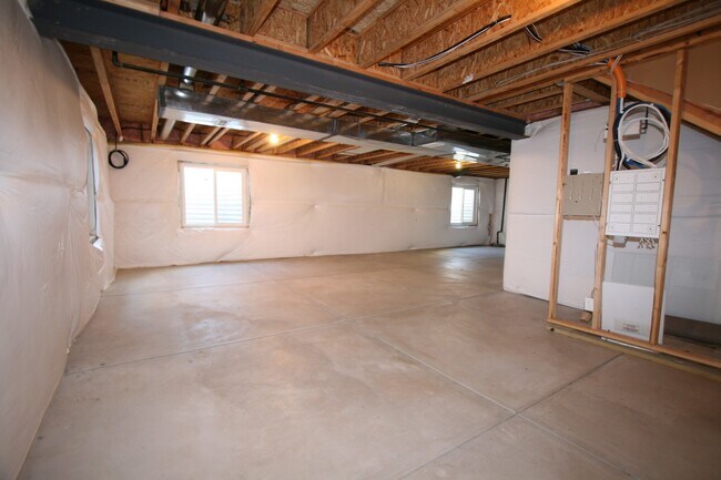 Building Photo - Beautiful 4 bedroom home available in Peyton!